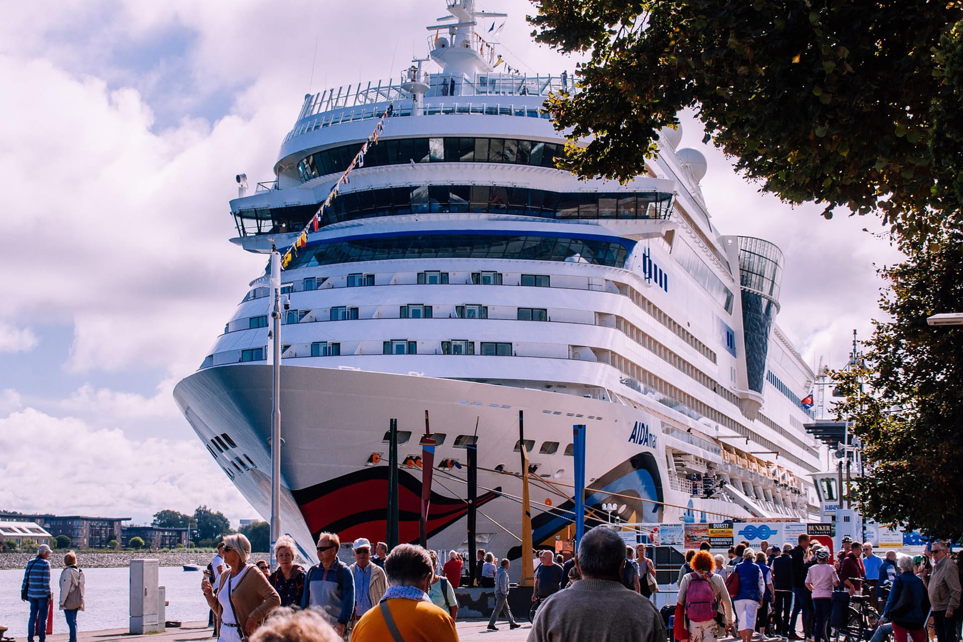 Cruise Ship